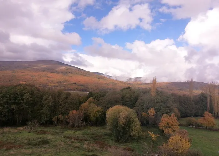 Loboratorio Rural, La Casa De Al Lado 컨트리하우스 *