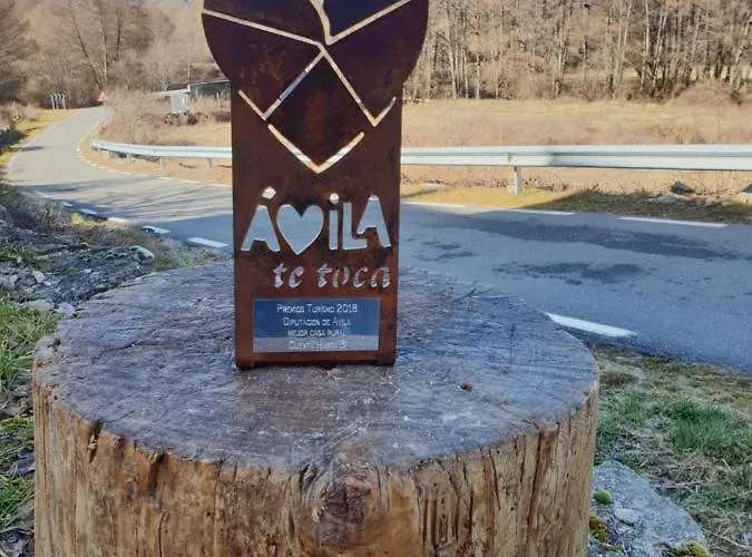 Loboratorio Rural, La Casa De Al Lado 컨트리하우스 *